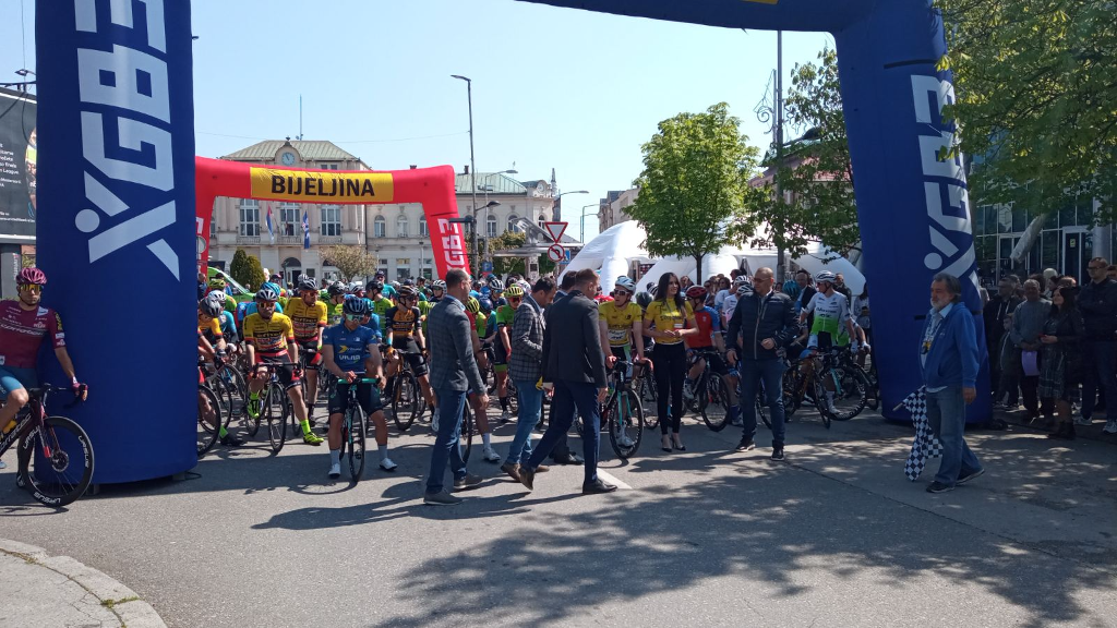 Друга етапа бициклистичкаe тркe „Београд - Бањалука“, вожена од Бијељине до Власенице