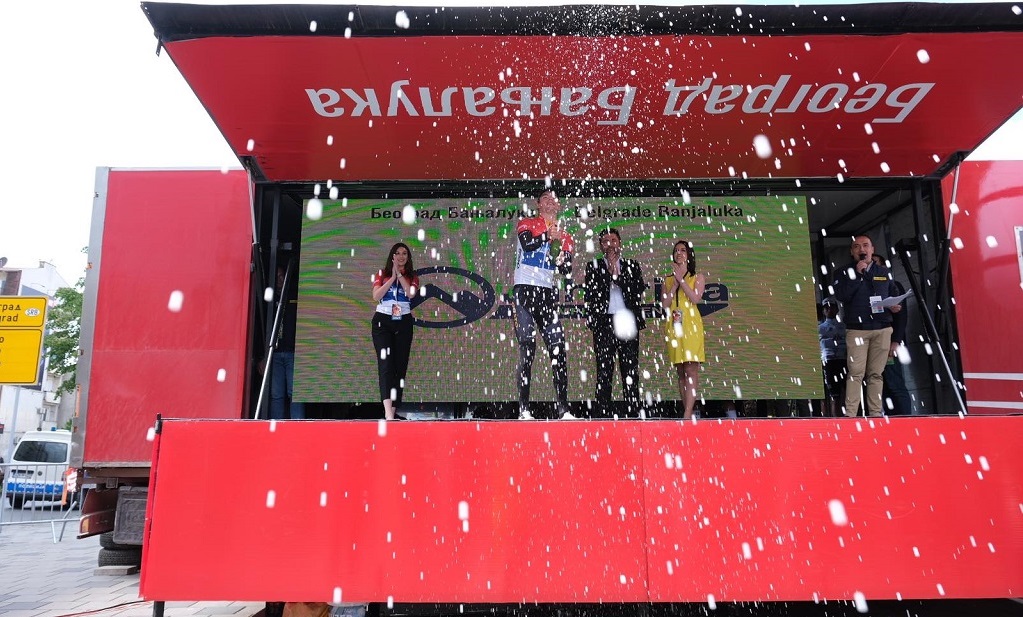 Biciklista iz Australije Dilan Hopkins, pobjednik je prve etape od Beograda do Bijeljine na 18. Međunarodnoj biciklističkoj trci „Beograd-Banjaluka“ Biciklista iz Australije Dilan Hopkins, pobjednik je prve etape od Beograda do Bijeljine na 18. Međunarodnoj biciklističkoj trci „Beograd-Banjaluka“