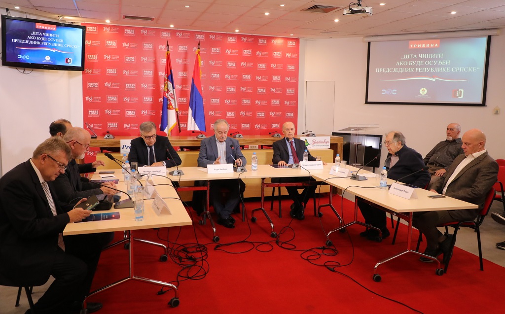 Učesnici tribine: Predrag Ćeranić, Nenad Кecmanović, Vinko Pandurević, Vladislav Jovanović, Aleksandar Pavić, Aleksandar Raković, Mlađen Cicović i Đuro Bilbija, moderator