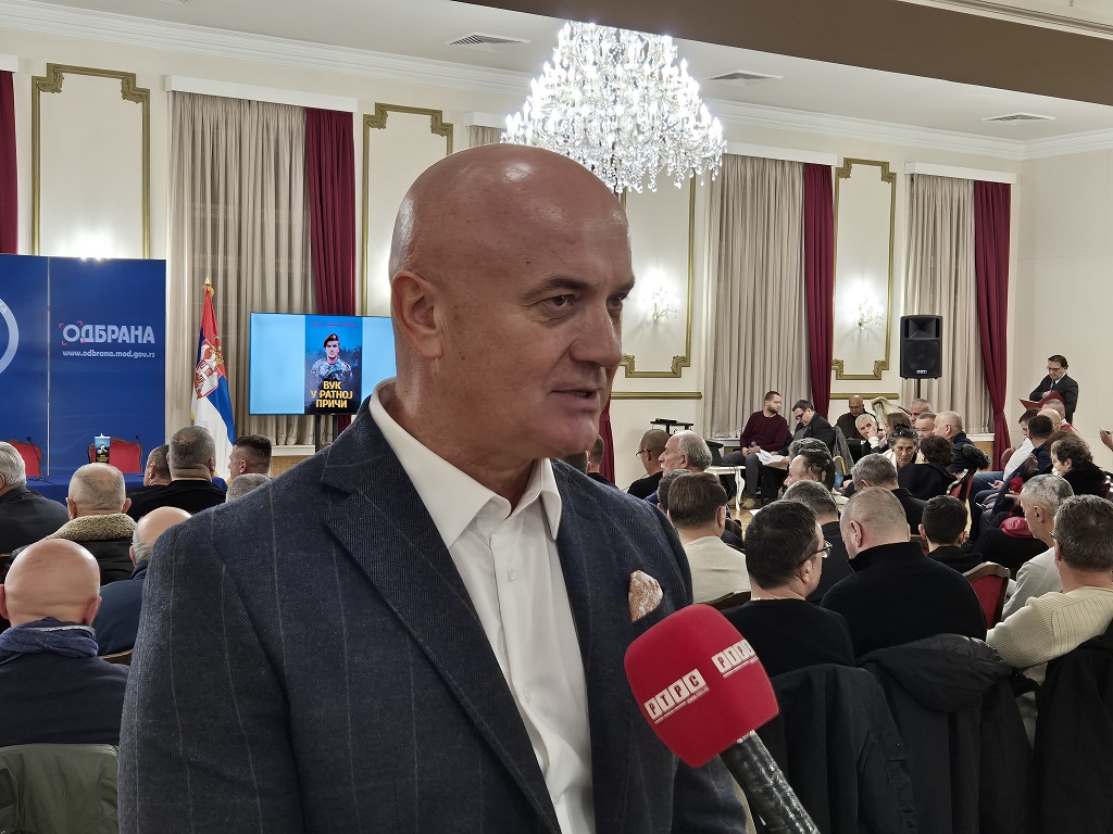 Autor pukovnik Milan Jolović zvani Legenda, ratni komandant specijalne jedinice „Vukovi sa Drine“ i bivši komandant 72 specijalne brigade