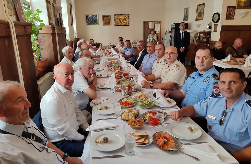 Prijem za pripadnike Trećeg pješadijskog /Republika Srpska/ puka i MUP-a Srpske koji su uspješno okončali školovanje na Univerzitetu odbrane u Beogradu