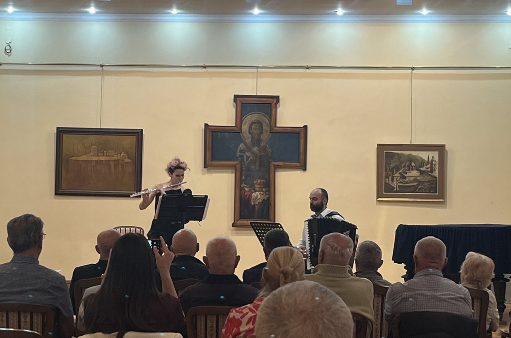 U Srpskom kulturnom centru „Sveti Sava“ u Subotici nastupio je kamerni duo Akademije umjetnosti Banjaluka u sastavu Marija Pilipović, flauta i Branko Džinović, harmonika U Srpskom kulturnom centru „Sveti Sava“ u Subotici nastupio je kamerni duo Akademije umjetnosti Banjaluka u sastavu Marija Pilipović, flauta i Branko Džinović, harmonika