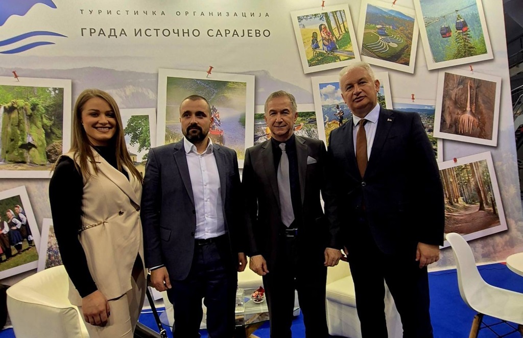 То Источно Сарајево, Стефан Стајчић, директор, Нед Пуховац, министар и Предраг Тешић, помоћник министра То Источно Сарајево, Стефан Стајчић, директор, Нед Пуховац, министар и Предраг Тешић, помоћник министра