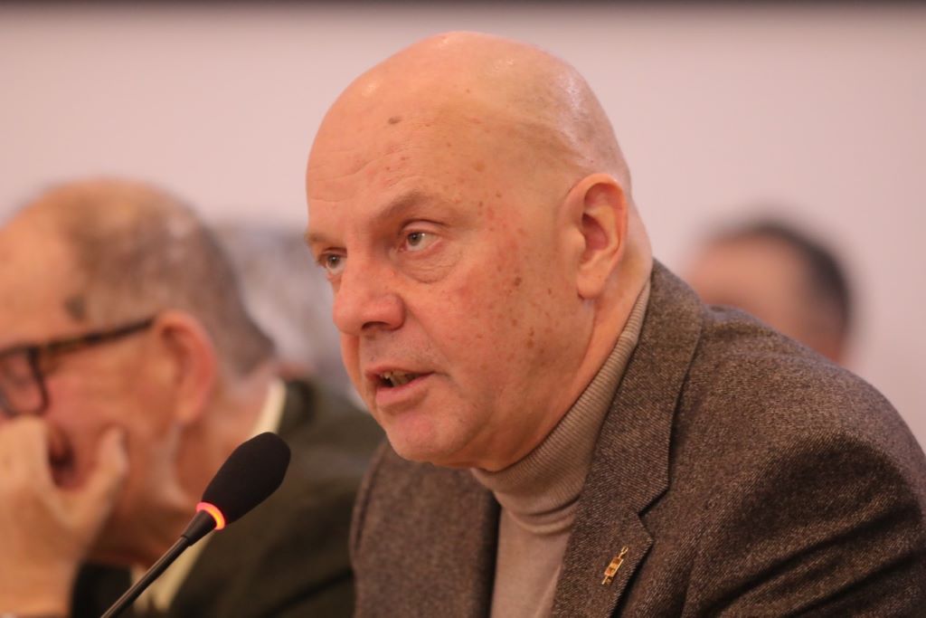 Aleksandar Pavić Aleksandar Pavić