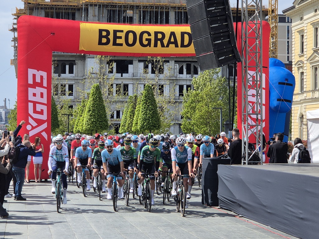 Старт бициклистичке трке из Београда