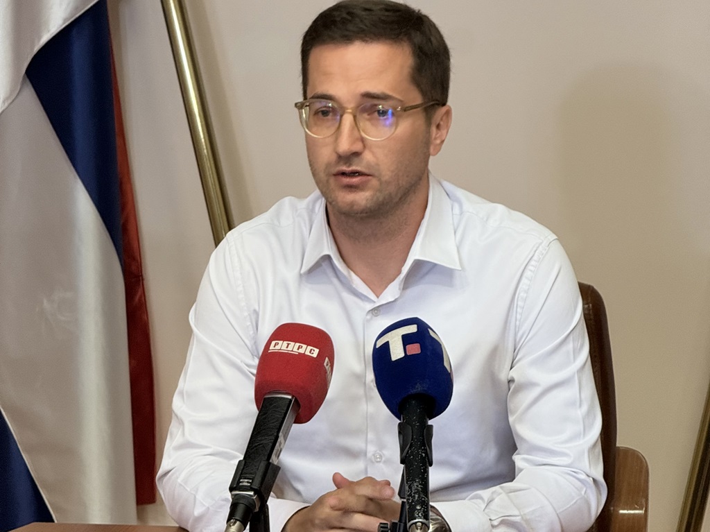 Direktor Ansambla „Veselin Masleša“ Nemanja Knežević Direktor Ansambla „Veselin Masleša“ Nemanja Knežević