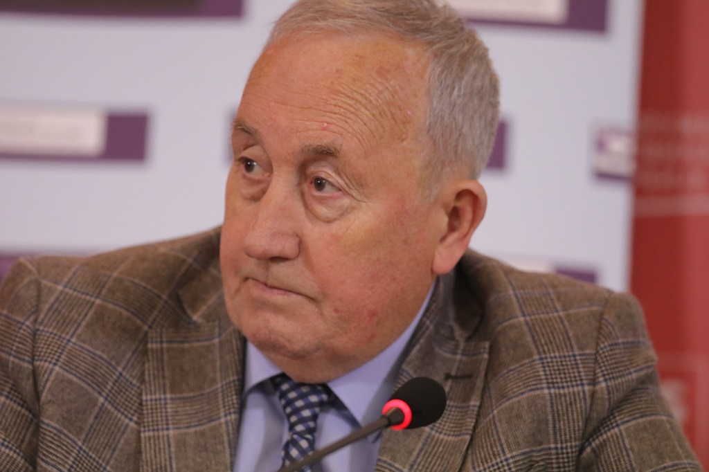 Проф. др Миленко Кундачина