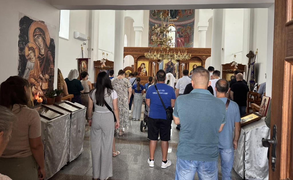 Петровданске црквено-народне свечаности „Под куполом завичаја“ Петровданске црквено-народне свечаности „Под куполом завичаја“
