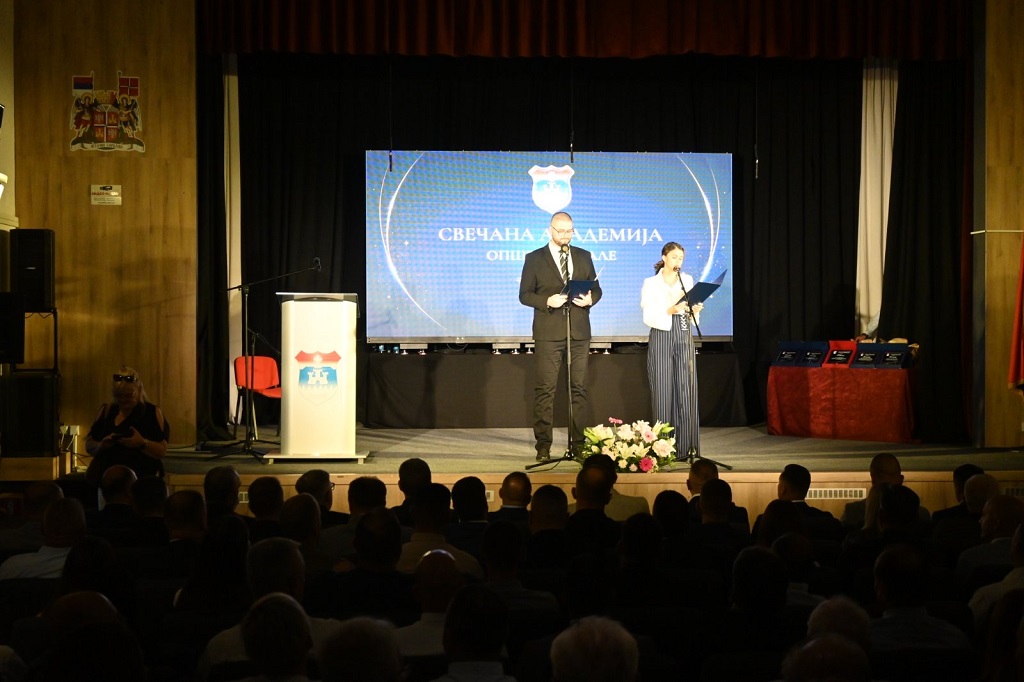 Свечана академија у Културном центру Пале, уочи крсне славе општине – Велике Госпојине Свечана академија у Културном центру Пале, уочи крсне славе општине – Велике Госпојине