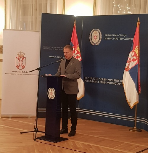 Министар одбране Србије Небојша Стефановић на отварању изложбе