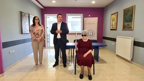 Književnica iz Banjaluke Borka Tadić izvela je svoju monodramu „U znaku bijelog štapa“