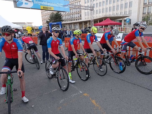 Старт 16. међународне бициклистичке трке „Београд–Бањалука 2022” испред Палате Србија